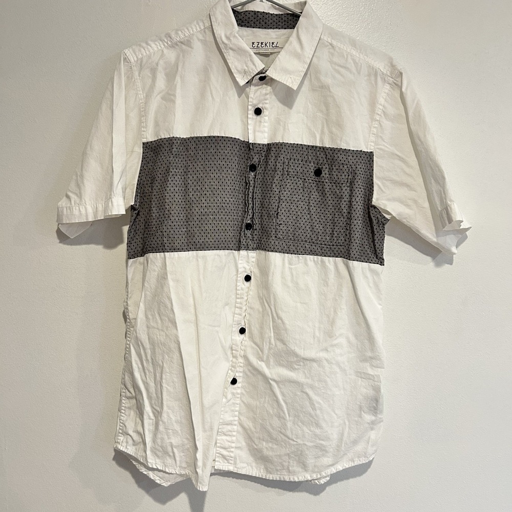 Ezekiel Men's Button Down White Gray Bold Stripe Shirt Med Golf Casual